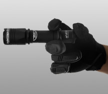 Тактический фонарь Armytek Dobermann (тёплый свет)